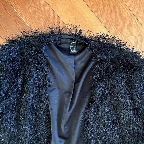 Forever 21 Women's Black Shag Festive Jacket, Size Medium - Picture 4 of 8